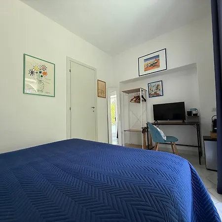 Eliza Art Κάπρι